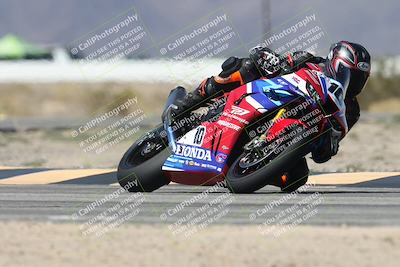 media/Oct-02-2025-Racers Edge (Thu) [[2c91cb6ab3]]/2-A Group/Session 3-Turn 4 Part 2 (1145am)/